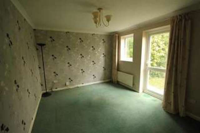  Image of 4 bedroom Detached house to rent in Beaconsfield Way Earley Reading RG6 at Earley  Reading, RG6 5UX
