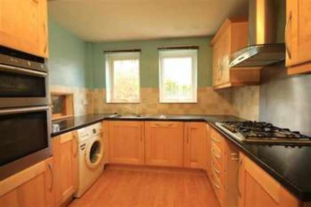  Image of 4 bedroom Detached house to rent in Beaconsfield Way Earley Reading RG6 at Earley  Reading, RG6 5UX