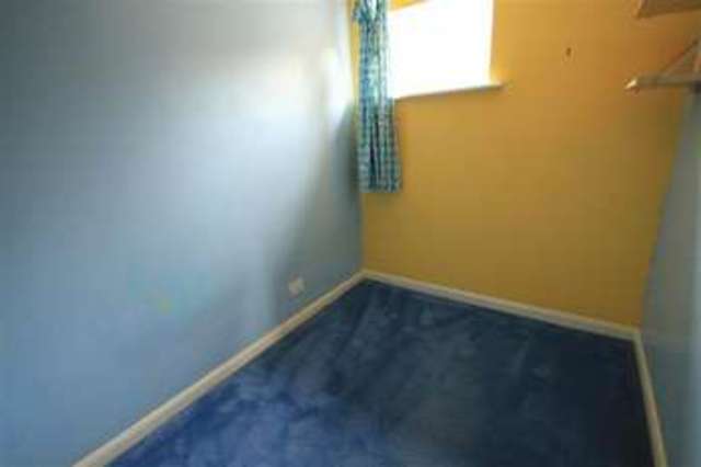  Image of 4 bedroom Detached house to rent in Beaconsfield Way Earley Reading RG6 at Earley  Reading, RG6 5UX