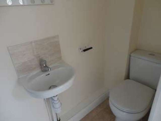  Image of 3 bedroom Flat to rent in Bearwood Road Bearwood Smethwick B66 at Bearwood Road Bearwood Birmingham, B66 4EY