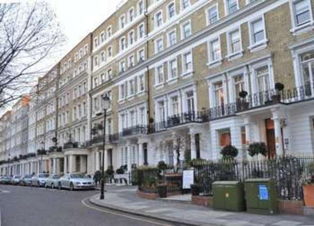  Image of 2 bedroom Flat for sale in Beaufort Gardens London SW3 at Beaufort Gardens  London, SW3 1PN