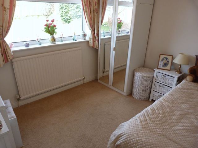  Image of 2 bedroom Detached house for sale in Bedford Avenue Shaw Oldham OL2 at Bedford Avenue Shaw Oldham, OL2 7DW