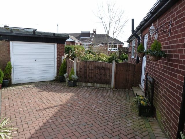  Image of 2 bedroom Detached house for sale in Bedford Avenue Shaw Oldham OL2 at Bedford Avenue Shaw Oldham, OL2 7DW