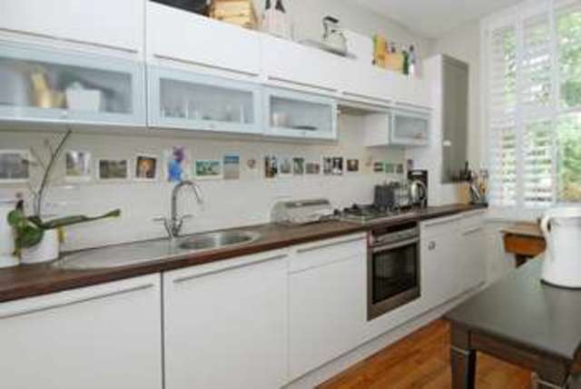  Image of 1 bedroom Flat to rent in Bedford Hill London SW12 at Bedford Hill  London, SW12 9HW