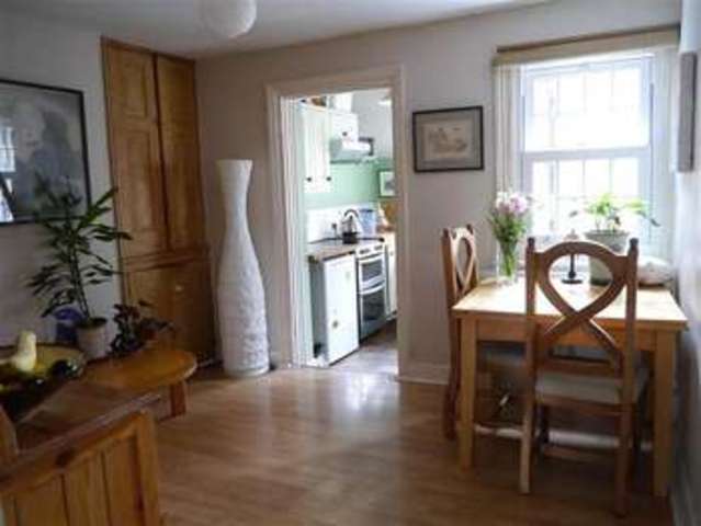  Image of 2 bedroom Terraced house to rent in St. Johns Road Reading RG1 at Saint Johns Road  Reading, RG1 4EB