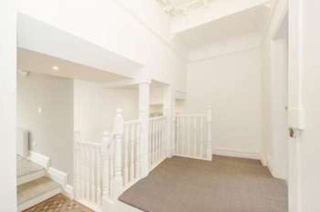 Image of 4 bedroom Flat for sale in Belvedere Road Redland Bristol BS6 at Belvedere Road Redland Bristol, BS6 7JG