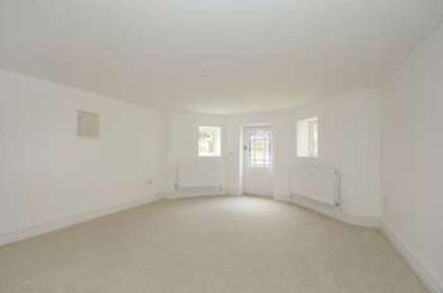  Image of 4 bedroom Flat for sale in Belvedere Road Redland Bristol BS6 at Belvedere Road Redland Bristol, BS6 7JG