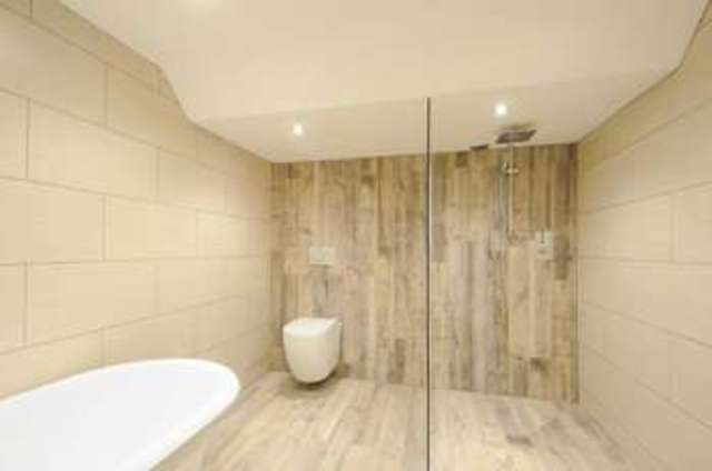  Image of 4 bedroom Flat for sale in Belvedere Road Redland Bristol BS6 at Belvedere Road Redland Bristol, BS6 7JG