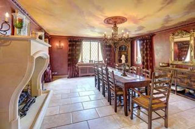  Image of 8 bedroom Detached house for sale in Birds Hill Drive Oxshott Leatherhead KT22 at Oxshott Surrey Oxshott, KT22 0SP