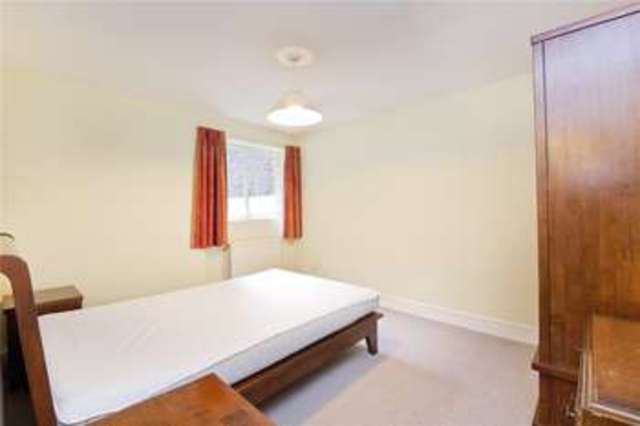 Image of 2 bedroom Flat to rent in Birnam Road London N4 at Finsbury Park London Stroud Green, N4 3LJ
