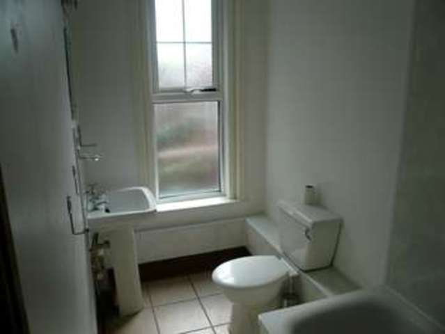  Image of 1 bedroom Apartment to rent in Blackall Road Exeter EX4 at Exeter, EX4 4HE
