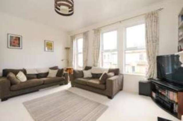  Image of 2 bedroom Flat for sale in Blandford Road Beckenham BR3 at Beckenham  Beckenham, BR3 4NE