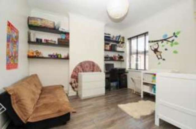  Image of 2 bedroom Flat for sale in Blandford Road Beckenham BR3 at Beckenham  Beckenham, BR3 4NE