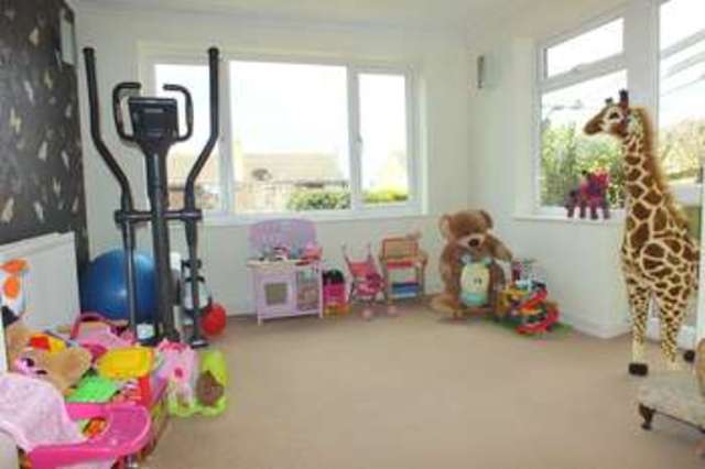  Image of 3 bedroom Detached house for sale in Berton Close Blunsdon Swindon SN26 at Blunsdon Broad Blunsdon, SN26 7BE