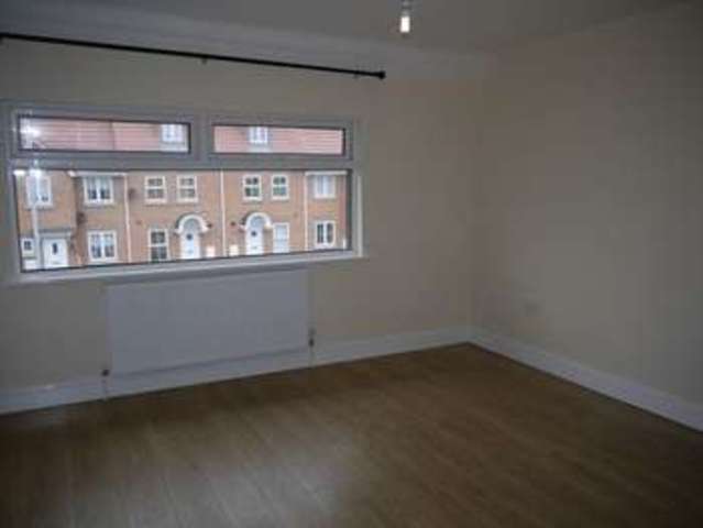  Image of 2 bedroom Terraced house to rent in Bolton Road East New Ferry Wirral CH62 at Bolton Road East  Wirral, CH62 4RY
