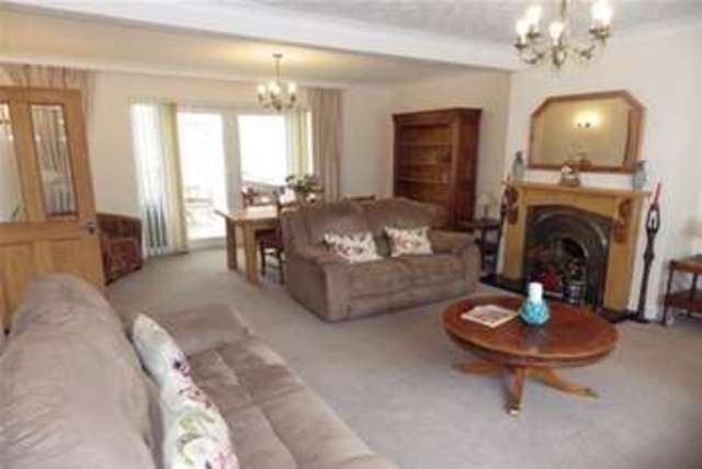 Image of 4 bedroom Detached house to rent in Bracknell Road Warfield Bracknell RG42 at Bracknell, RG42 6JY