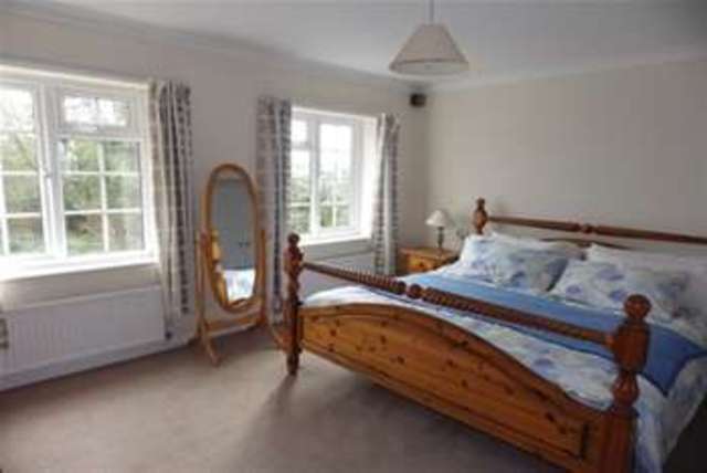  Image of 4 bedroom Detached house to rent in Bracknell Road Warfield Bracknell RG42 at Bracknell, RG42 6JY