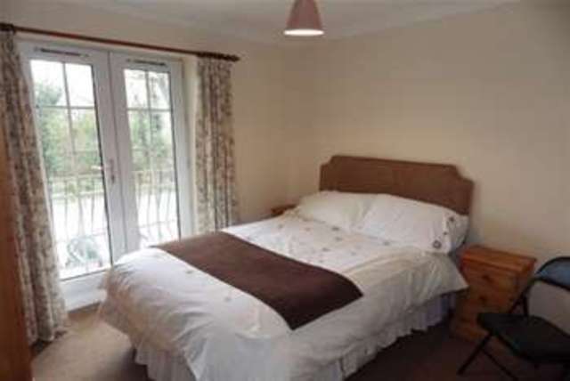  Image of 4 bedroom Detached house to rent in Bracknell Road Warfield Bracknell RG42 at Bracknell, RG42 6JY