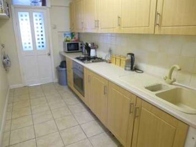  Image of 3 bedroom Terraced house for sale in Bradley Road Luton LU4 at Leagrave, LU4 8SL