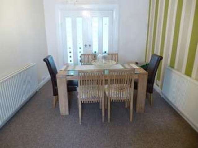 Image of 3 bedroom Terraced house for sale in Bradley Road Luton LU4 at Leagrave, LU4 8SL