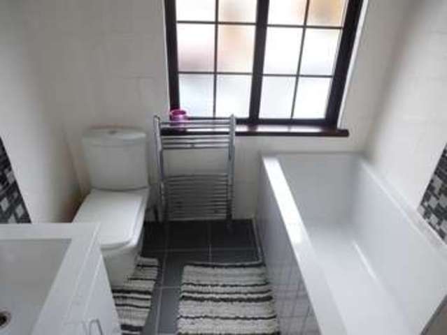  Image of 3 bedroom Terraced house for sale in Bradley Road Luton LU4 at Leagrave, LU4 8SL