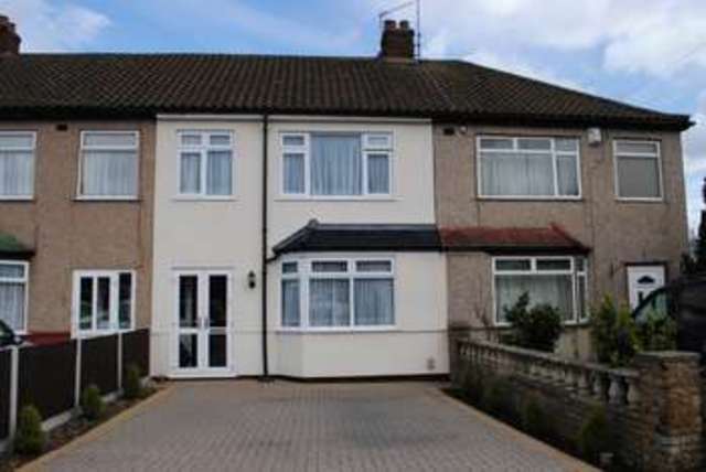  Image of 3 bedroom Terraced house for sale in Brierley Close Hornchurch RM11 at Hornchurch, RM11 2BD