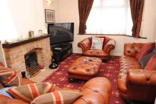 Image of 3 bedroom Terraced house for sale in Brierley Close Hornchurch RM11 at Hornchurch, RM11 2BD