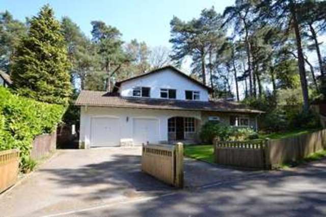  Image of 4 bedroom Detached house for sale in Laurel Drive Broadstone BH18 at Broadstone, BH18 8LJ