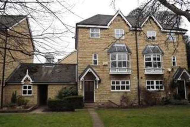  Image of 4 bedroom Semi-Detached house to rent in Brocco Bank Sheffield S11 at Sheffield, S11 8RR