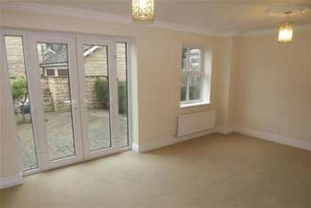  Image of 4 bedroom Semi-Detached house to rent in Brocco Bank Sheffield S11 at Sheffield, S11 8RR
