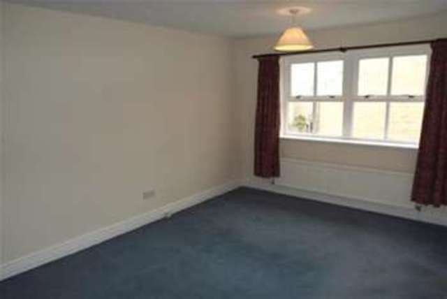  Image of 4 bedroom Semi-Detached house to rent in Brocco Bank Sheffield S11 at Sheffield, S11 8RR