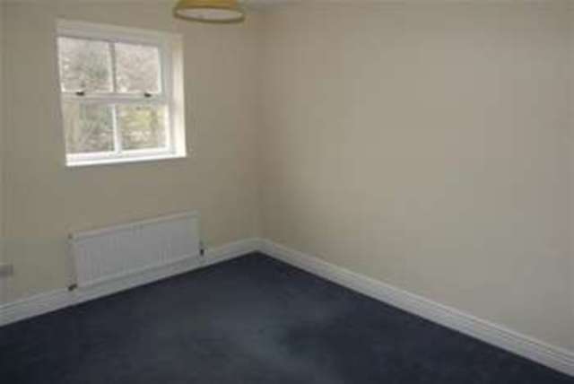  Image of 4 bedroom Semi-Detached house to rent in Brocco Bank Sheffield S11 at Sheffield, S11 8RR
