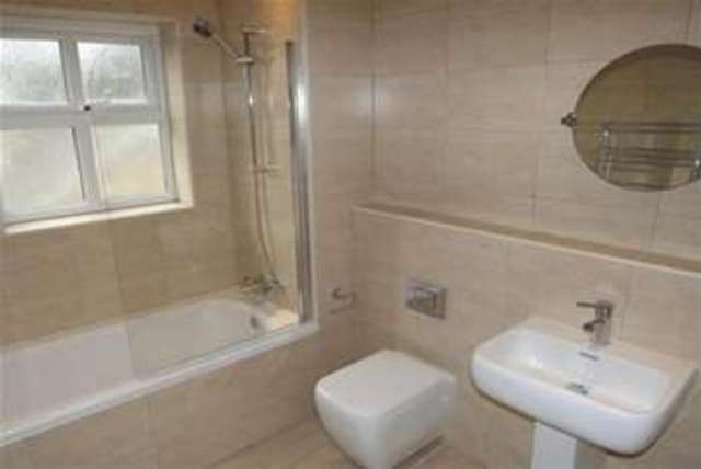  Image of 4 bedroom Semi-Detached house to rent in Brocco Bank Sheffield S11 at Sheffield, S11 8RR