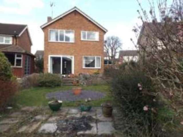  Image of 3 bedroom Detached house for sale in Brocks Hill Close Oadby Leicester LE2 at Oadby Leicester Oadby, LE2 5RB