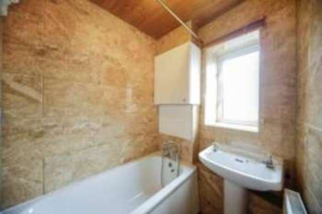  Image of 2 bedroom Flat for sale in Bromley Hill Bromley BR1 at Bromley  Bromley, BR1 4JX
