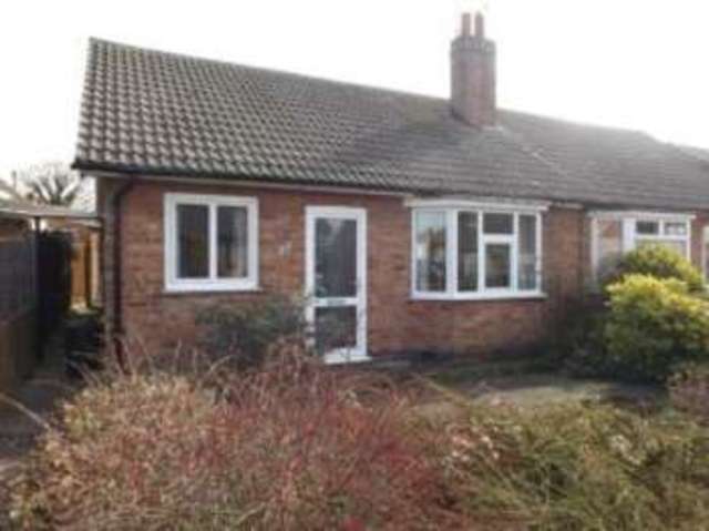  Image of 2 bedroom Bungalow for sale in Brooksby Close Oadby Leicester LE2 at Oadby Leicester Oadby, LE2 5AB