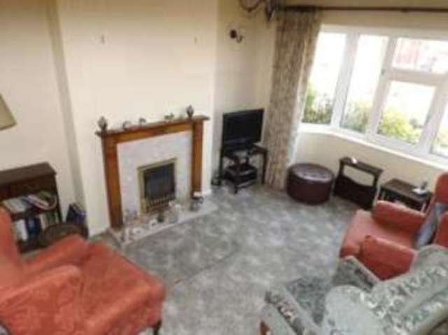  Image of 2 bedroom Bungalow for sale in Brooksby Close Oadby Leicester LE2 at Oadby Leicester Oadby, LE2 5AB