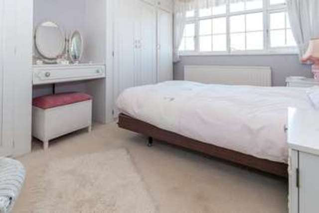  Image of 3 bedroom Detached house for sale in Buckingham Drive Loughborough LE11 at Loughborough, LE11 4TD
