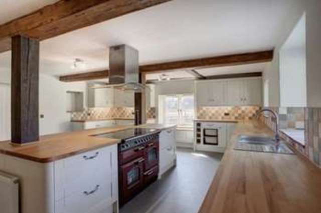  Image of 5 bedroom Property for sale in The Turnpike Bunwell Norwich NR16 at The Turnpike Bunwell Norwich, NR16 1SR