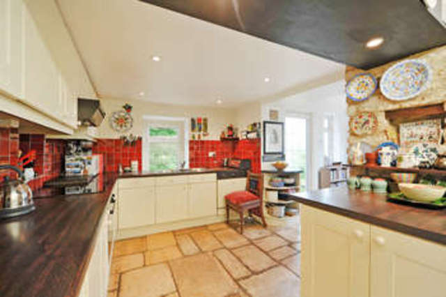  Image of 3 bedroom Cottage for sale in Burleigh Burleigh Stroud GL5 at Burleigh Gloucestershire, GL5 2PH