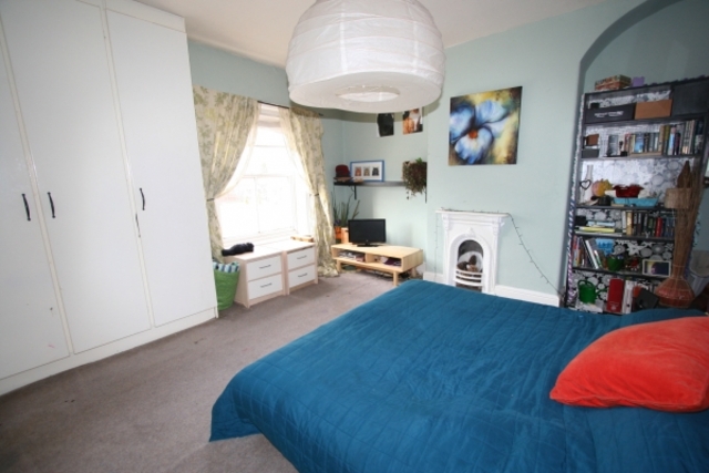  Image of 2 bedroom Terraced house to rent in Bury Road Rochdale OL11 at Rochdale OL11 5HW Rochdale, OL11 5HW
