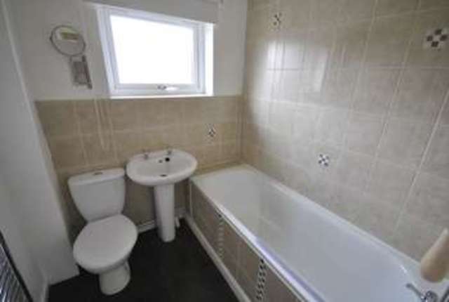  Image of 2 bedroom Semi-Detached house to rent in Byron Close Blacon Chester CH1 at Byron Close Blacon Chester, CH1 5XF