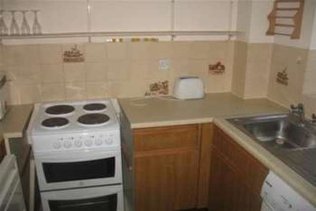  Image of 2 bedroom Flat to rent in Hill Lane Southampton SO15 at Southampton, SO15 5RY