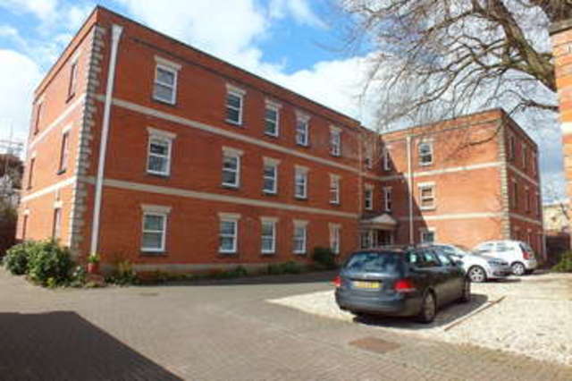  Image of 2 bedroom Flat for sale in Carpenters Lane Cirencester GL7 at Carpenters Lane Cirencester Cirencester, GL7 1EE