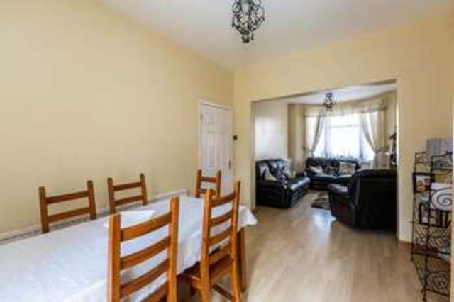  Image of 3 bedroom Terraced house for sale in Central Avenue Southend-on-Sea SS2 at Central Avenue  Southend-On-Sea, SS2 4EG