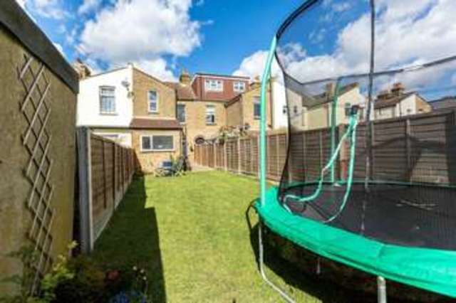  Image of 3 bedroom Terraced house for sale in Central Avenue Southend-on-Sea SS2 at Central Avenue  Southend-On-Sea, SS2 4EG