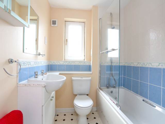  Image of 2 bedroom Flat to rent in Charles Street Aberdeen AB25 at City Centre Aberdeen Aberdeen, AB25 3TZ