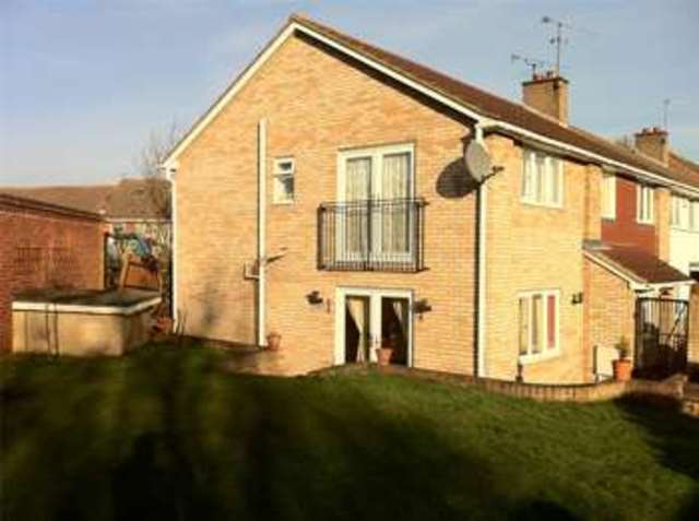 Image of 1 bedroom House Share to rent in Chatsworth Close Maidenhead SL6 at Maidenhead Berkshire Woodlands Park, SL6 4RD