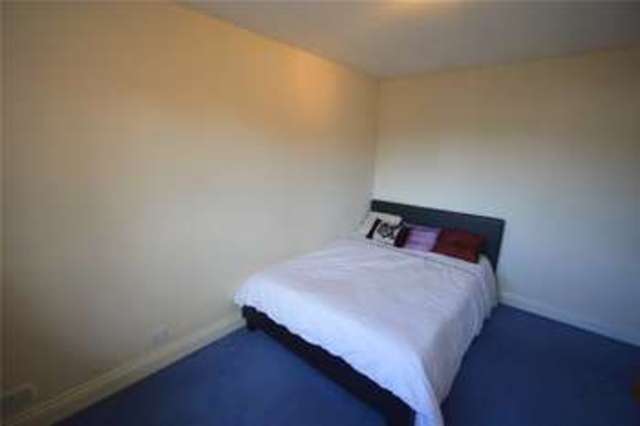  Image of 1 bedroom House Share to rent in Chatsworth Close Maidenhead SL6 at Maidenhead Berkshire Woodlands Park, SL6 4RD