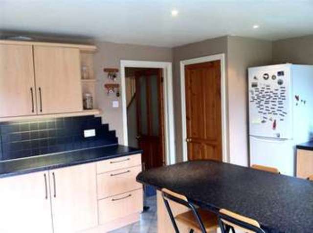  Image of 1 bedroom House Share to rent in Chatsworth Close Maidenhead SL6 at Maidenhead Berkshire Woodlands Park, SL6 4RD